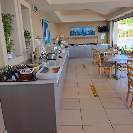 Al Mare 4* チィリヴィ